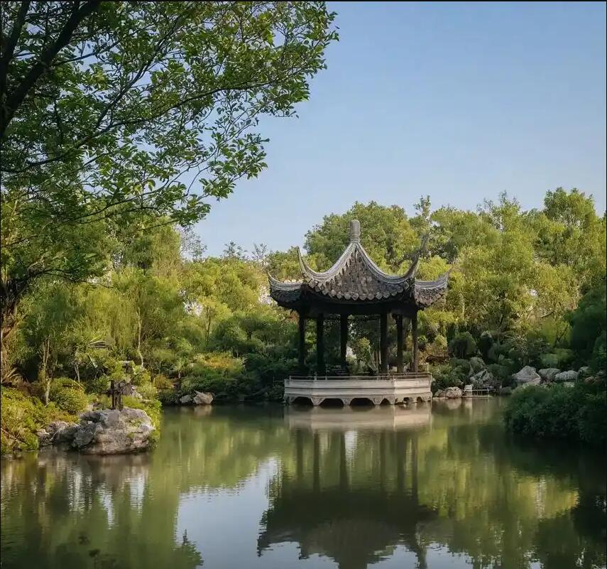 鹿城区男孩餐饮有限公司